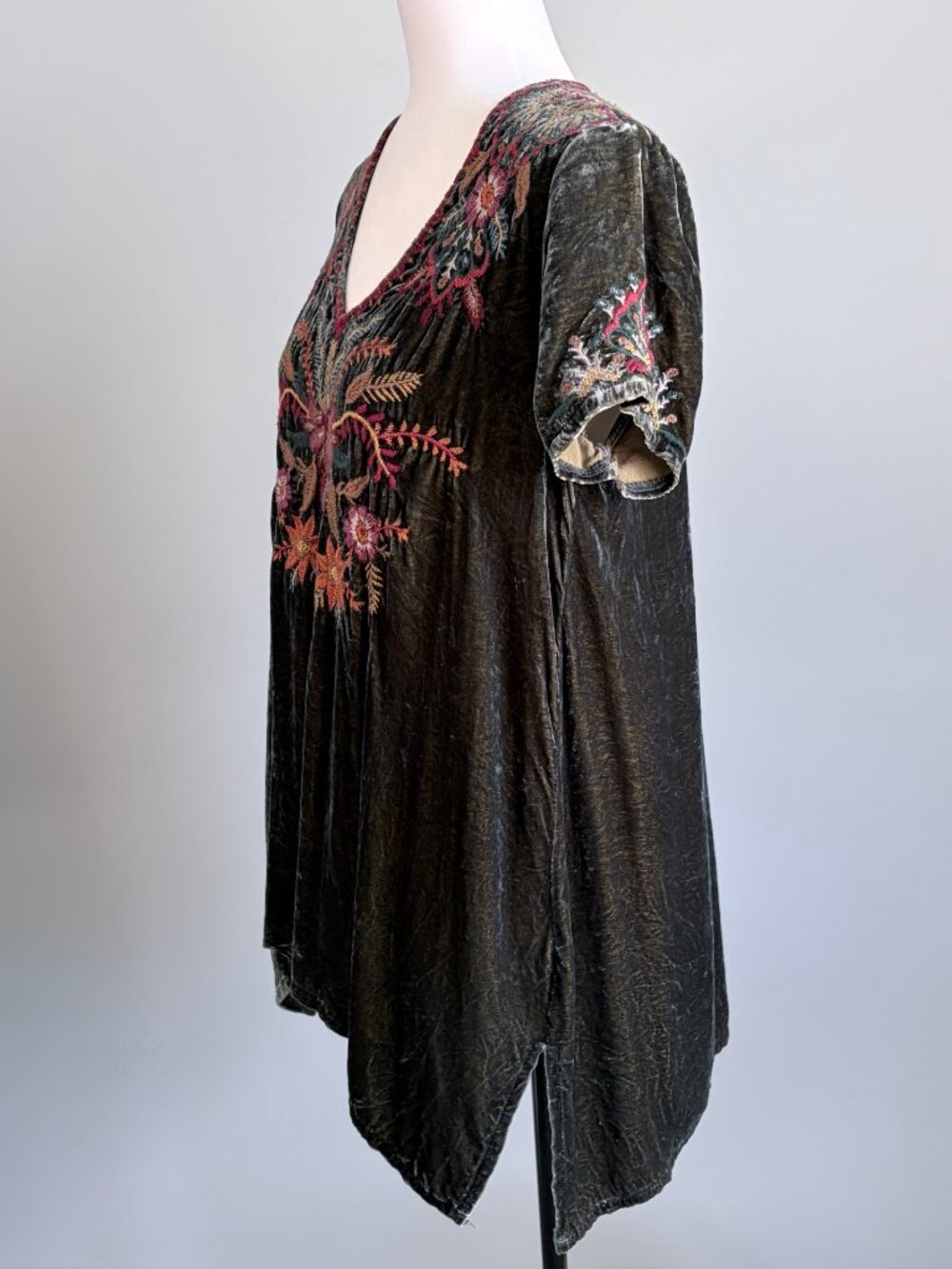 Johnny Was Velvet Top Long Boho Luxury Festival Embroidered V-Neck Green Size S - Picture 10 of 16